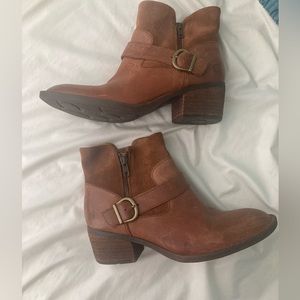 Born Camel colored ankle boots